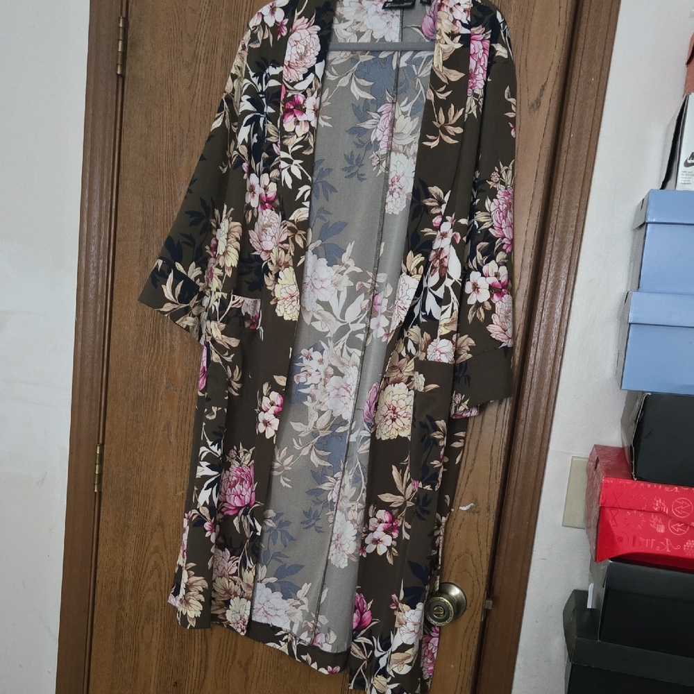 7th Avenue Floral Kimono Cardigan